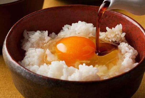 【日本饮食习惯】关于日本饮食习惯大公开，你应该知道这些 - 日本生鸡蛋拌饭｜熊猫速汇 PandaRemit